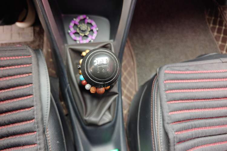 Used Toyota YARiS L Zhi Xuan 2014 1.3L Manual Dynamic Edition Gear Lever