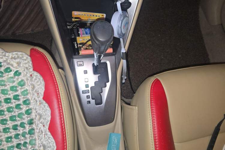 Used Toyota YARiS L Zhi Xuan 2014 1.5G Automatic Xuan Dong Edition Gear Lever