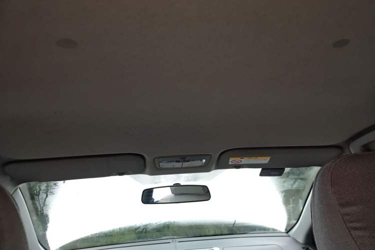 Used Toyota YARiS L Zhi Xuan 2014 1.3E Manual Charm Edition Headliner