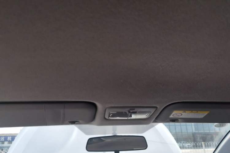 Used Toyota YARiS L Zhi Xuan 2014 1.3E Automatic Charm Edition Headliner