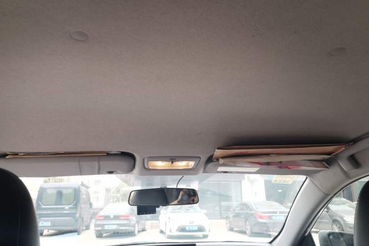 Used Toyota YARiS L Zhi Xuan 2014 1.3E Manual Charm Edition Headliner