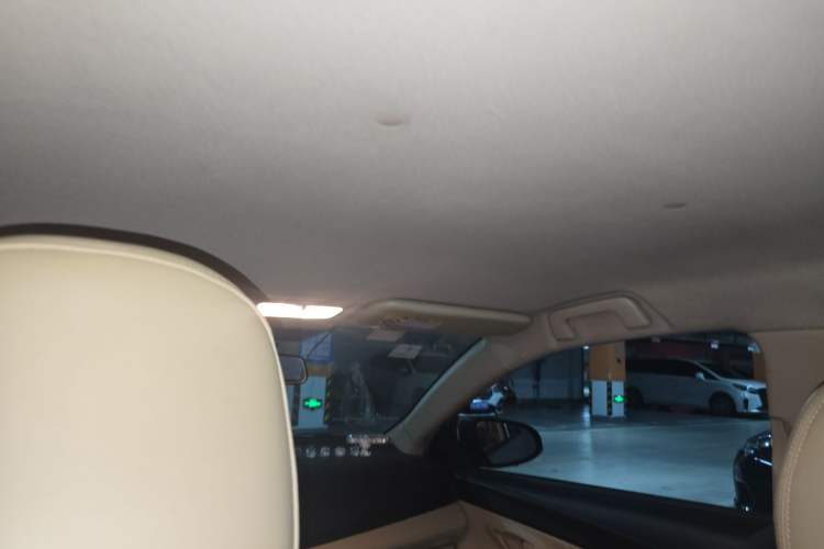 Used Toyota YARiS L Zhi Xuan 2014 1.5G Automatic Xuan Dong Edition Headliner