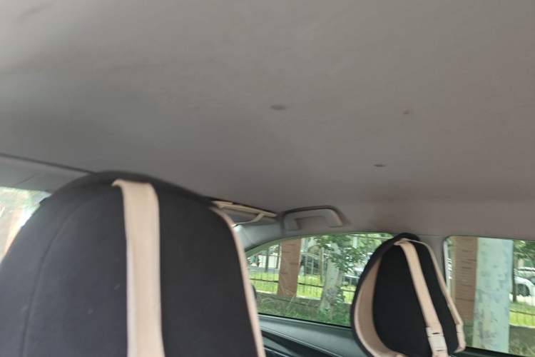 Used Toyota YARiS L Zhi Xuan 2014 1.3E Manual Charm Edition Headliner