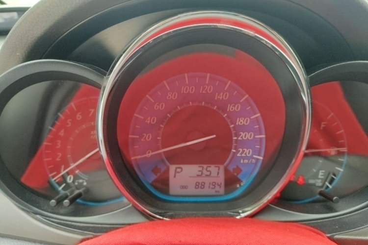 Used Toyota YARiS L Zhi Xuan 2014 1.3E Automatic Charm Edition Instrument Cluster