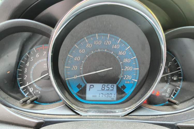 Used Toyota YARiS L Zhi Xuan 2014 1.3E Automatic Charm Edition Instrument Cluster