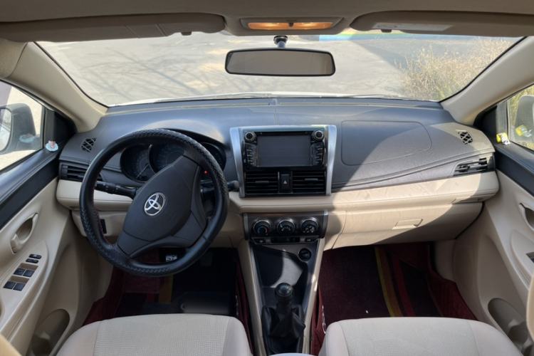 Used Toyota YARiS L Zhi Xuan 2014 1.3E Manual Charm Edition Interior 1