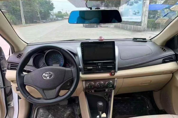 Used Toyota YARiS L Zhi Xuan 2014 1.3E Automatic Charm Edition Interior 1