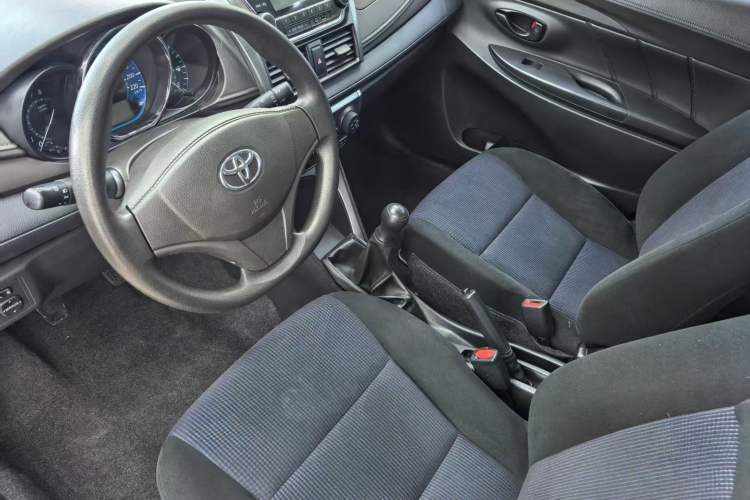 Used Toyota YARiS L Zhi Xuan 2014 1.3E Manual Charm Edition Interior 1