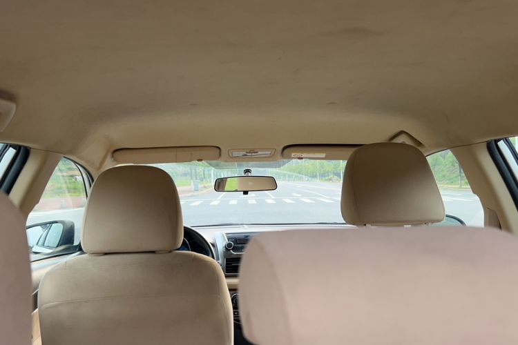 Used Toyota YARiS L Zhi Xuan 2014 1.3E Manual Charm Edition Interior 2