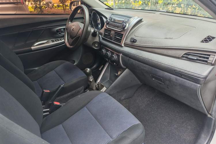 Used Toyota YARiS L Zhi Xuan 2014 1.3E Manual Charm Edition Interior 2
