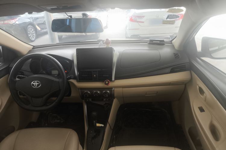Used Toyota YARiS L Zhi Xuan 2014 1.3E Automatic Charm Edition Interior 2
