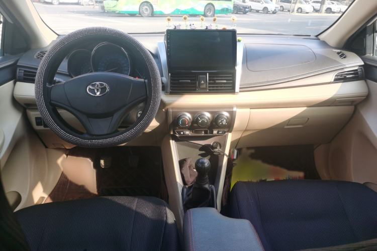 Used Toyota YARiS L Zhi Xuan 2014 1.3E Manual Charm Edition Interior 3