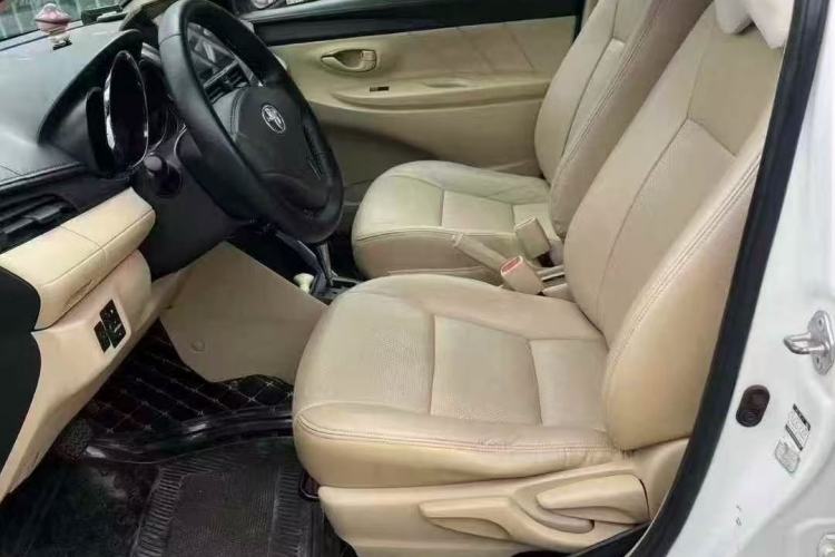 Used Toyota YARiS L Zhi Xuan 2014 1.3E Automatic Charm Edition Interior 6