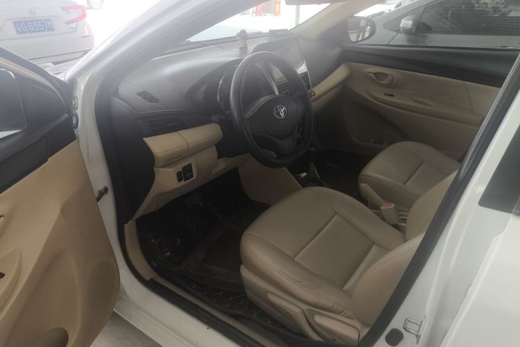 Used Toyota YARiS L Zhi Xuan 2014 1.3E Automatic Charm Edition Interior 7