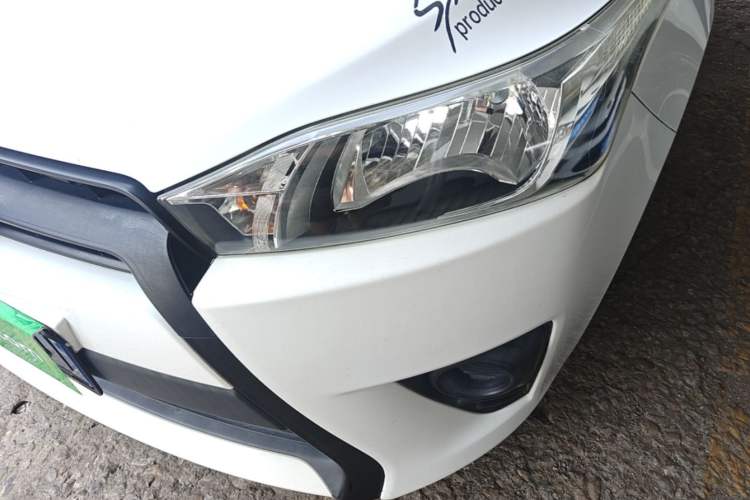 Used Toyota YARiS L Zhi Xuan 2014 1.3E Manual Charm Edition Left Front Headlight