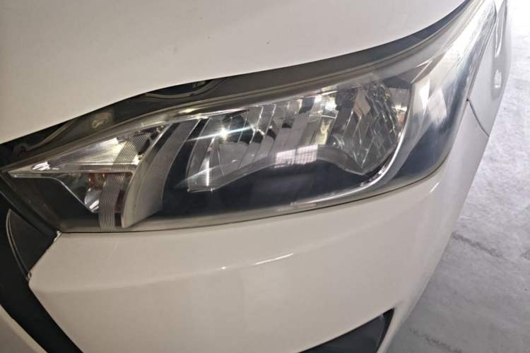Used Toyota YARiS L Zhi Xuan 2014 1.3E Automatic Charm Edition Left Front Headlight
