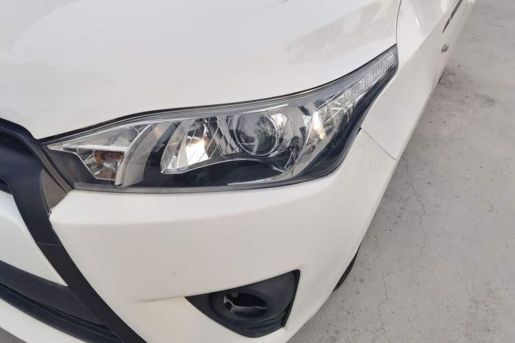 Used Toyota YARiS L Zhi Xuan 2014 1.3E Manual Charm Edition Left Front Headlight