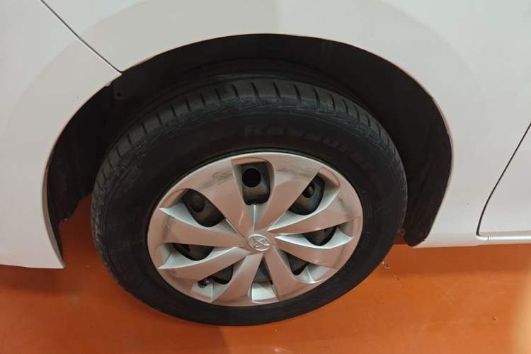 Used Toyota YARiS L Zhi Xuan 2014 1.3E Manual Charm Edition Left Front Wheel Hub