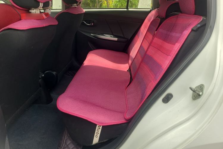 Used Toyota YARiS L Zhi Xuan 2014 1.3E Automatic Charm Edition Left Rear Seat