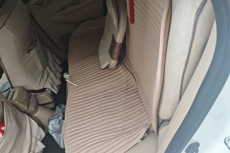 Used Toyota YARiS L Zhi Xuan 2014 1.3E Manual Charm Edition Left Rear Seat