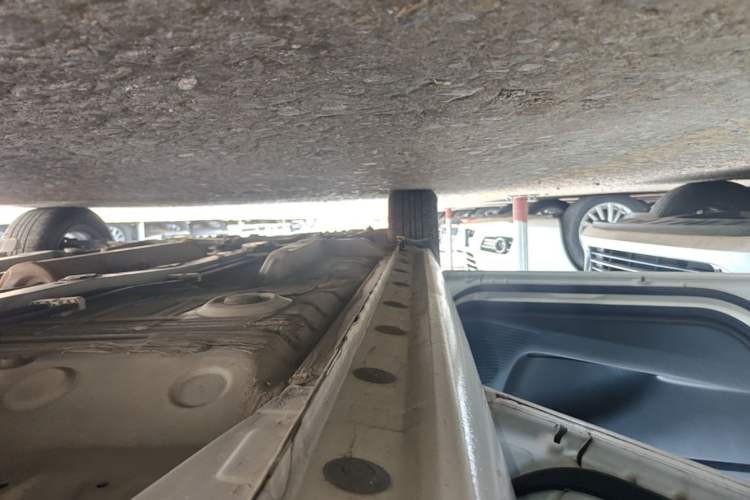 Used Toyota YARiS L Zhi Xuan 2014 1.3E Manual Charm Edition Left Side Sill