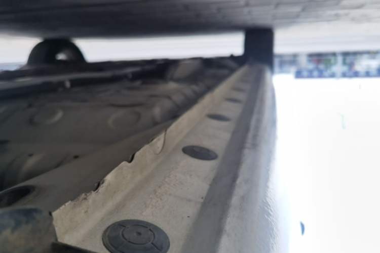 Used Toyota YARiS L Zhi Xuan 2014 1.3E Automatic Charm Edition Left Side Sill