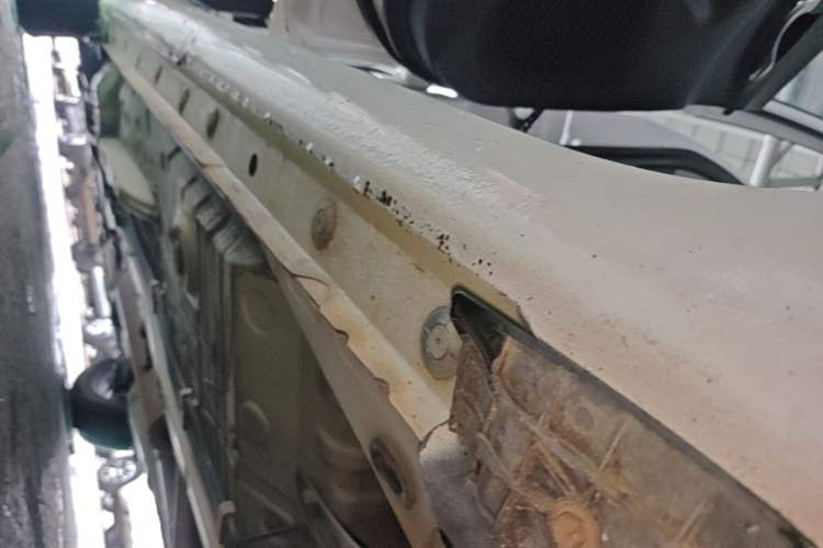 Used Toyota YARiS L Zhi Xuan 2014 1.3E Automatic Charm Edition Left Side Sill