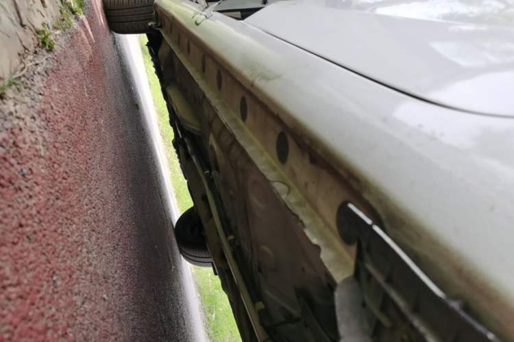 Used Toyota YARiS L Zhi Xuan 2014 1.3E Automatic Charm Edition Left Side Sill