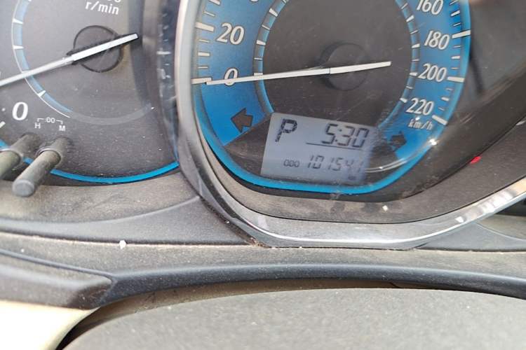 Used Toyota YARiS L Zhi Xuan 2014 1.5 GS Automatic Sharp Edition Odometer Close Up