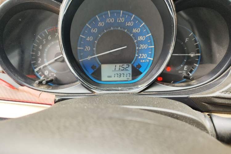 Used Toyota YARiS L Zhi Xuan 2014 1.3L Manual Dynamic Edition Odometer Close Up