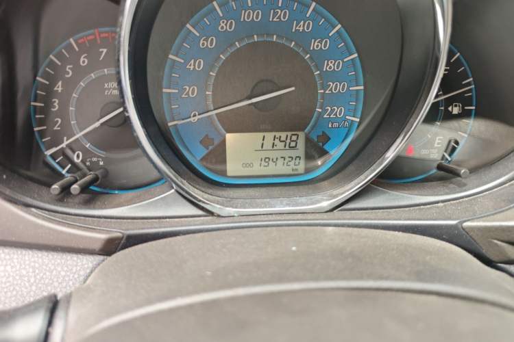 Used Toyota YARiS L Zhi Xuan 2014 1.3E Manual Charm Edition Odometer Close Up