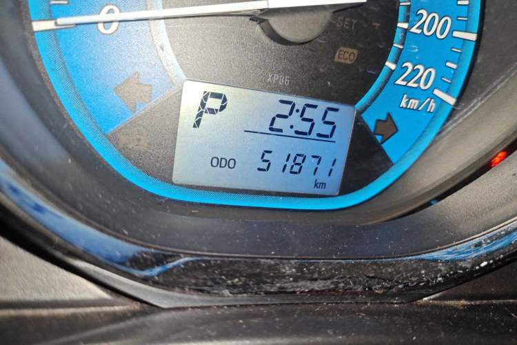 Used Toyota YARiS L Zhi Xuan 2014 1.5G Automatic Xuan Dong Edition Odometer Close Up