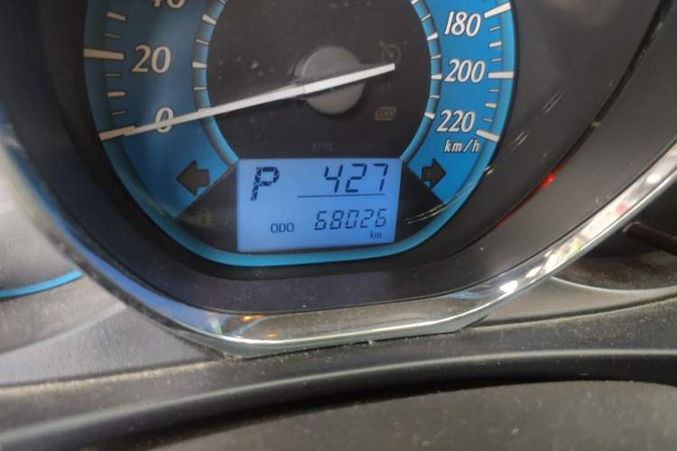 Used Toyota YARiS L Zhi Xuan 2014 1.3E Automatic Charm Edition Odometer Close Up
