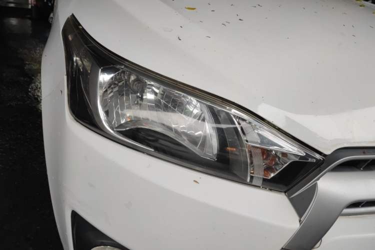 Used Toyota YARiS L Zhi Xuan 2014 1.5G Automatic Xuan Dong Edition Right Front Headlight