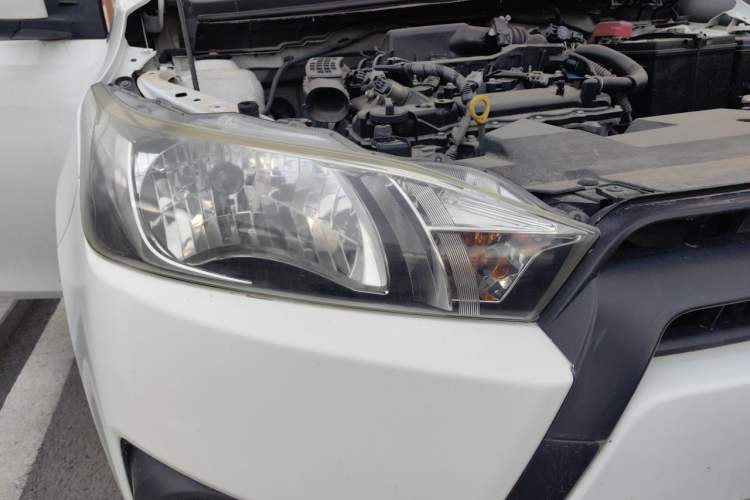Used Toyota YARiS L Zhi Xuan 2014 1.3E Automatic Charm Edition Right Front Headlight