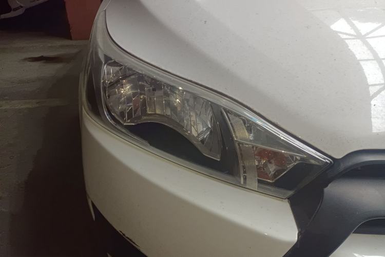 Used Toyota YARiS L Zhi Xuan 2014 1.3E Manual Charm Edition Right Front Headlight