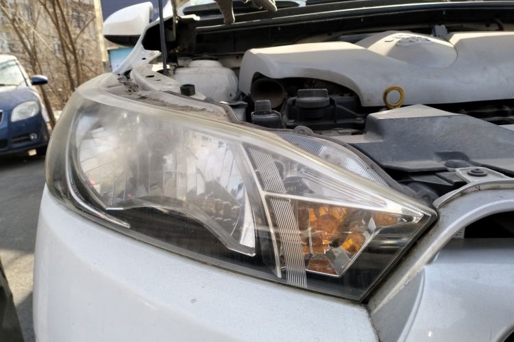 Used Toyota YARiS L Zhi Xuan 2014 1.5G Manual Xuan Dong Edition Right Front Headlight