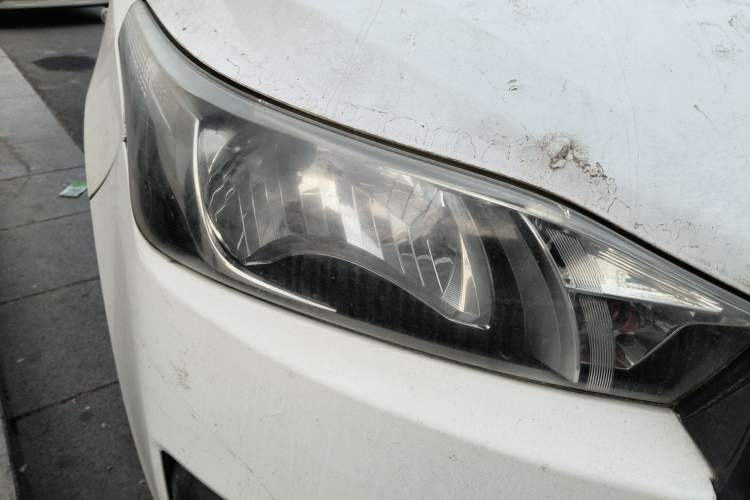 Used Toyota YARiS L Zhi Xuan 2014 1.3E Manual Charm Edition Right Front Headlight