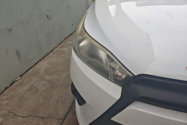 Used Toyota YARiS L Zhi Xuan 2014 1.3E Manual Charm Edition Right Front Headlight