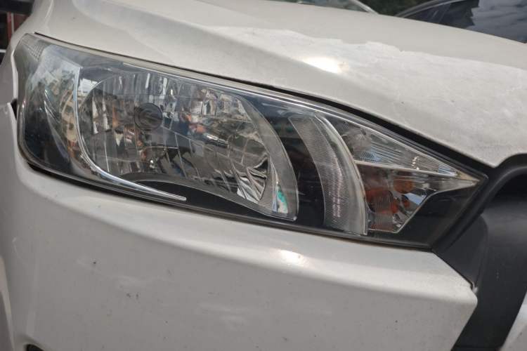 Used Toyota YARiS L Zhi Xuan 2014 1.3E Manual Charm Edition Right Front Headlight