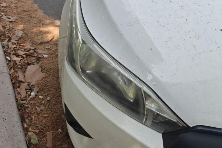 Used Toyota YARiS L Zhi Xuan 2014 1.3E Manual Charm Edition Right Front Headlight