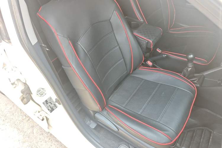 Used Toyota YARiS L Zhi Xuan 2014 1.3E Manual Charm Edition Right Front Seat