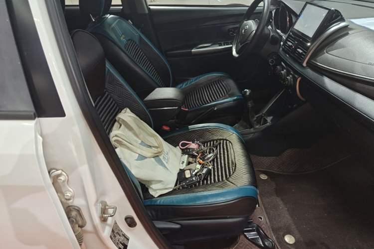 Used Toyota YARiS L Zhi Xuan 2014 1.3E Manual Charm Edition Right Front Seat