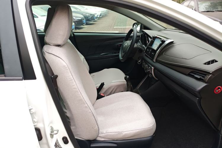 Used Toyota YARiS L Zhi Xuan 2014 1.3E Manual Charm Edition Right Front Seat