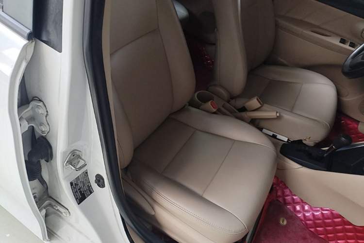 Used Toyota YARiS L Zhi Xuan 2014 1.3E Automatic Charm Edition Right Front Seat