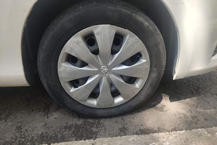 Used Toyota YARiS L Zhi Xuan 2014 1.3E Automatic Charm Edition Right Front Wheel Hub