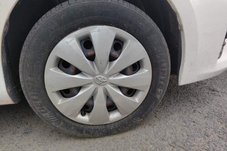 Used Toyota YARiS L Zhi Xuan 2014 1.3E Automatic Charm Edition Right Front Wheel Hub
