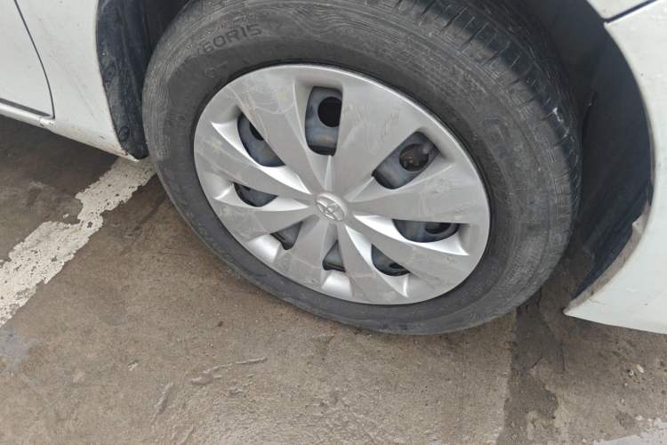 Used Toyota YARiS L Zhi Xuan 2014 1.3E Automatic Charm Edition Right Front Wheel Hub