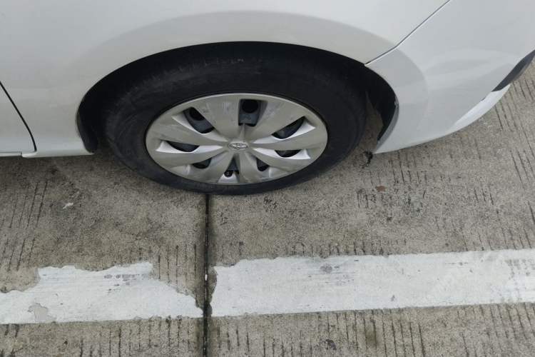 Used Toyota YARiS L Zhi Xuan 2014 1.3E Automatic Charm Edition Right Front Wheel Hub