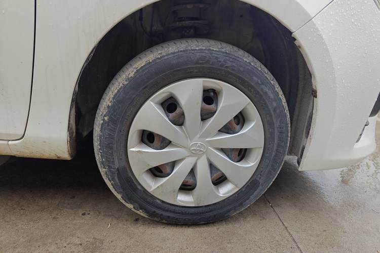 Used Toyota YARiS L Zhi Xuan 2014 1.3L Manual Dynamic Edition Right Front Wheel Hub